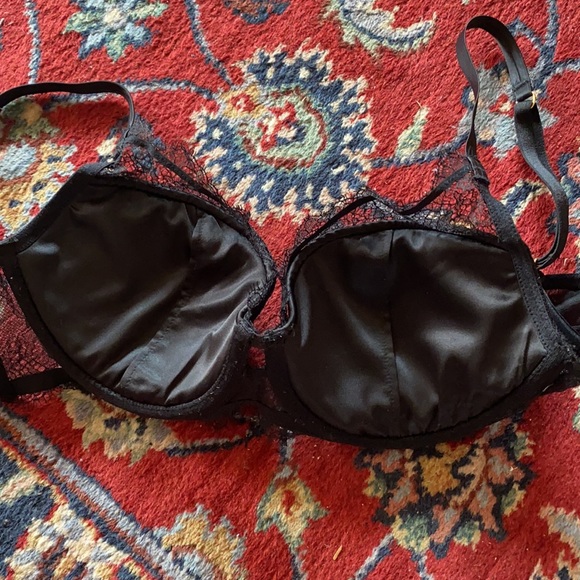 Victoria’s Secret bra - Picture 2 of 3